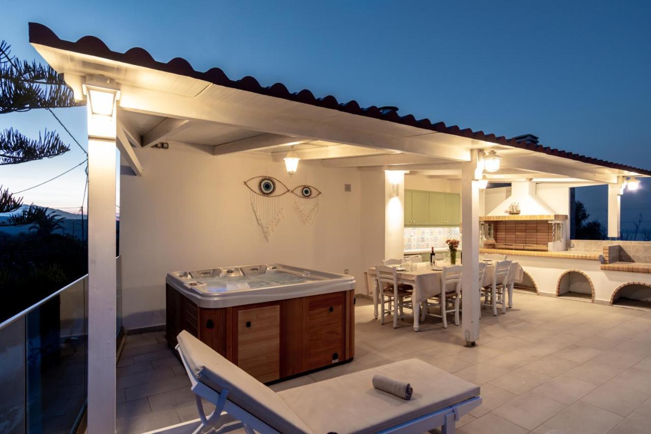 Holiday home Cozy Secret With Jetted Tub *