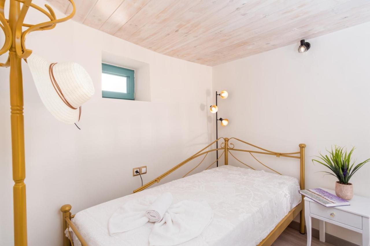 Cozy Secret With Jetted Tub * Prines (Rethymno)